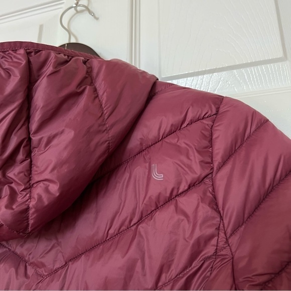 [BNWOT] Lolë Long Lightweight Down Puffer Shell Jacket Burgundy - Size XS - Picture 10 of 16